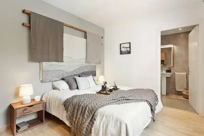 Schlafzimmer; tageslicht, moderner stil