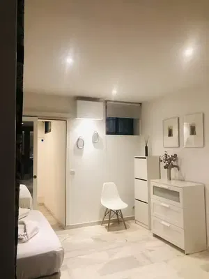 Yatak odası; doğal ışık, modern stil, fayans zemin