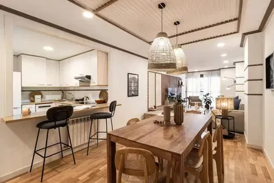 Küche; küchengeräte, tageslicht, moderner stil, holzboden