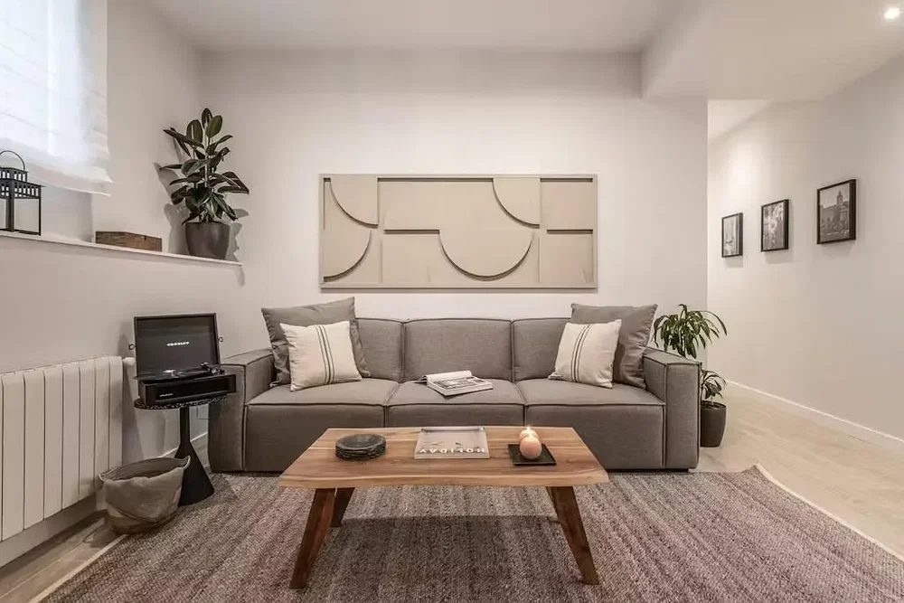 Wohnzimmer; tageslicht, moderner stil