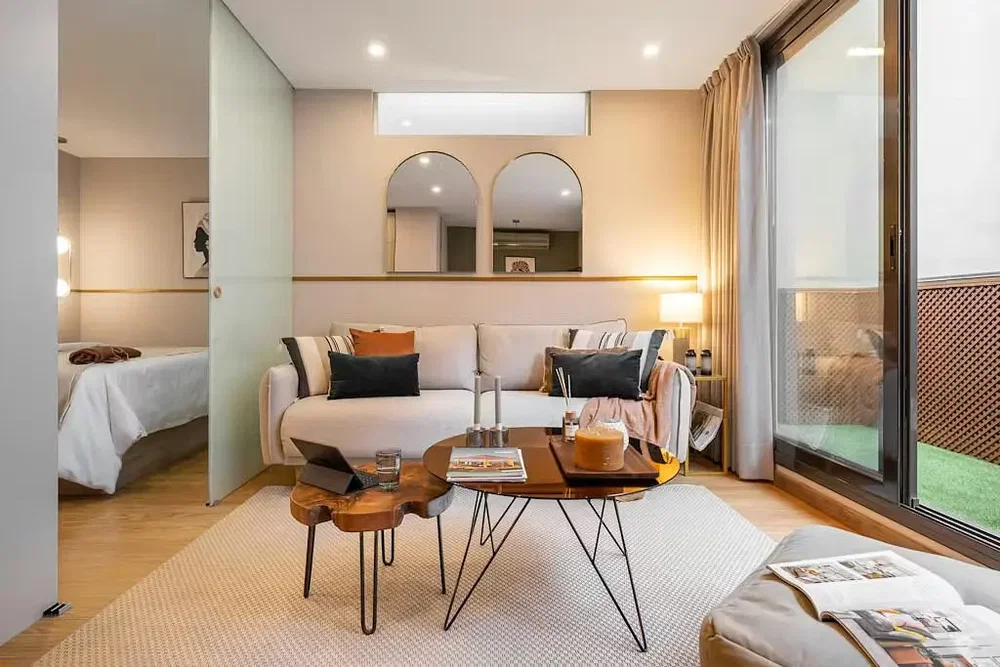 Wohnzimmer; tageslicht, moderner stil