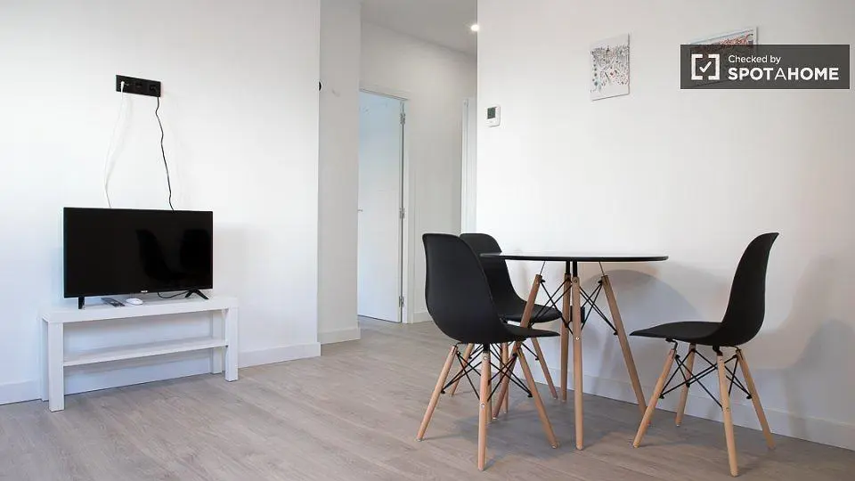 Wohnzimmer; moderner stil, holzboden