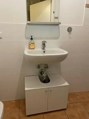 Купатило; плочице, природно светло