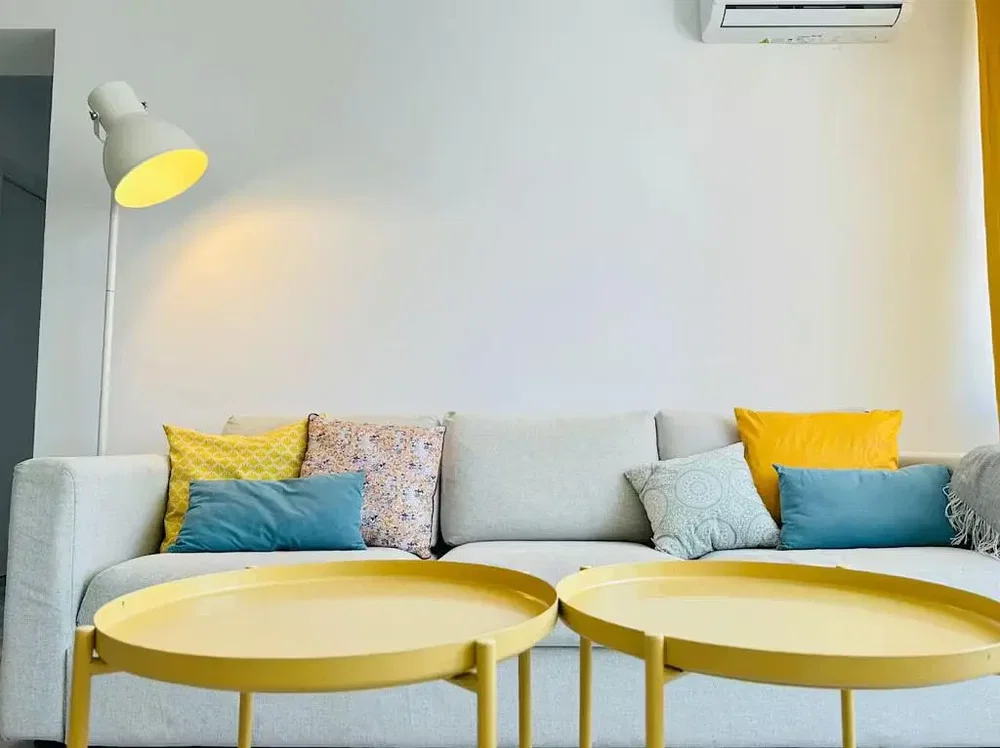 Oturma odası; modern stil, doğal ışık