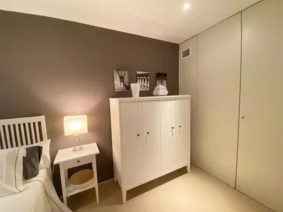 Schlafzimmer; tageslicht, moderner stil