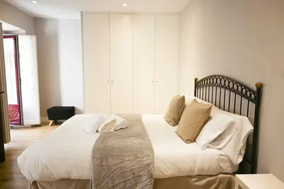 Schlafzimmer; tageslicht, moderner stil