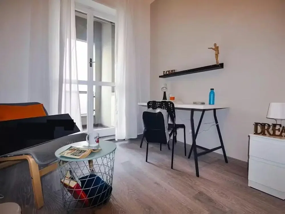 Salon; lumière naturelle, parquet, style moderne