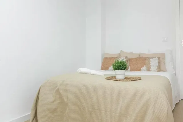 Schlafzimmer; tageslicht, moderner stil