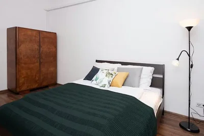 Chambre; parquet, lumière naturelle