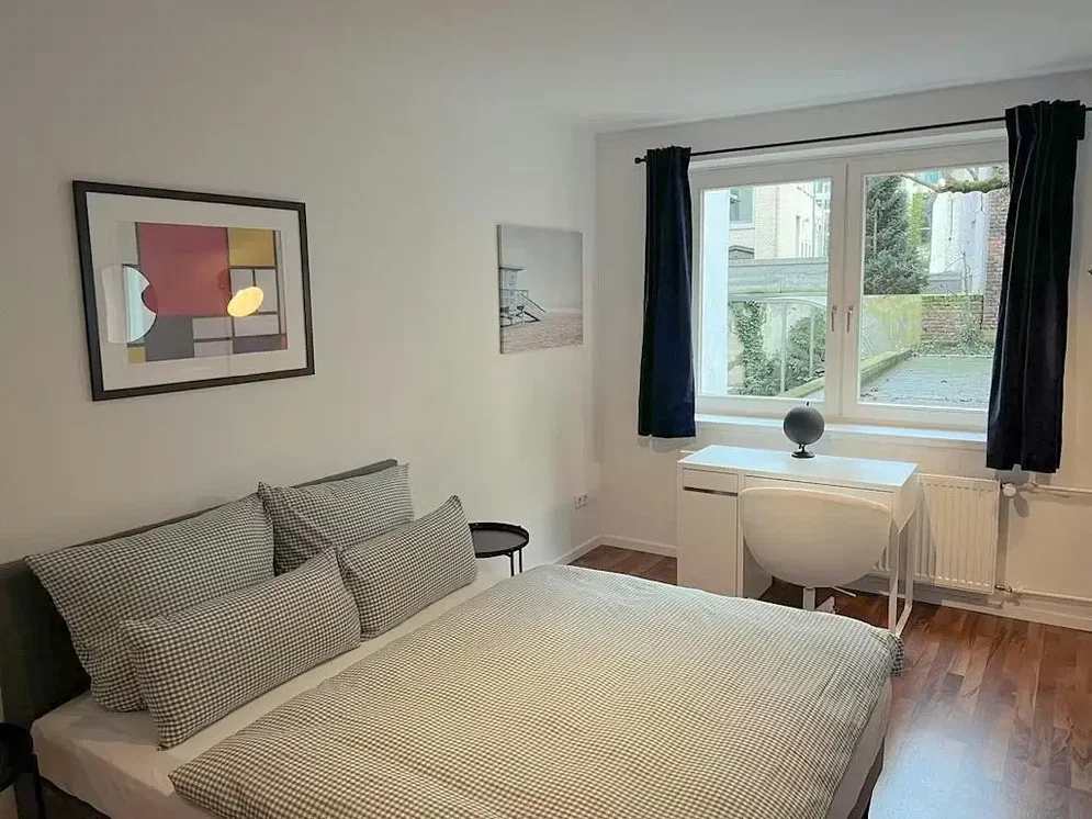 Spavaća soba; prirodna svjetlost, moderan stil