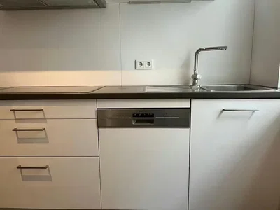 Kuhinja; kućanski aparati, renoviran