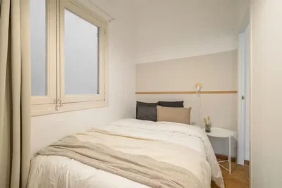 Schlafzimmer; tageslicht, moderner stil