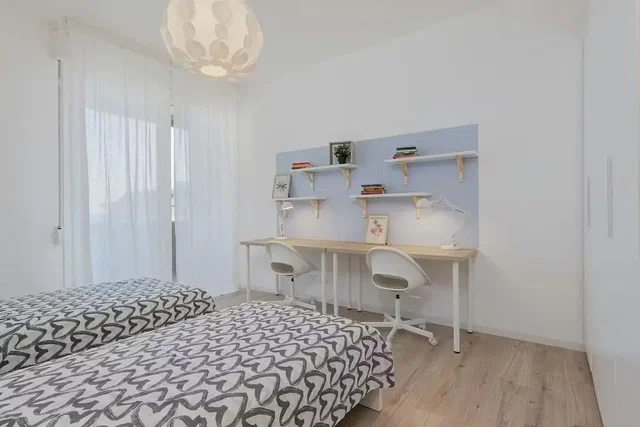 Bedroom; natural light, modern style