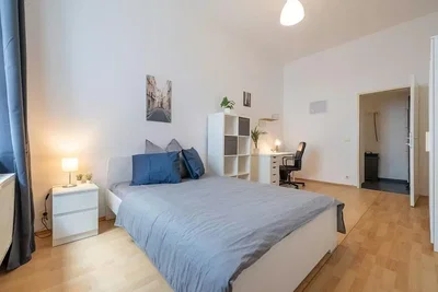 Chambre; lumière naturelle, style moderne, parquet