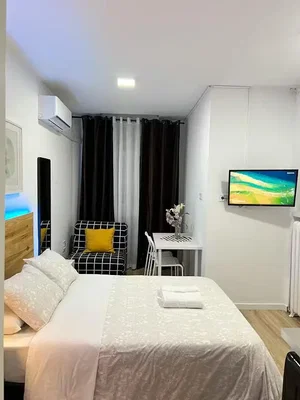 Schlafzimmer; tageslicht, moderner stil