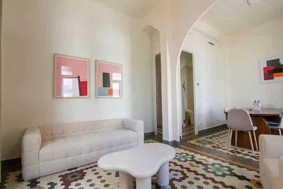 Obývací pokoj; moderní styl, přirozené světlo