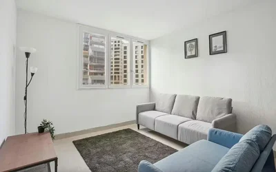 Salon; vue, lumière naturelle, style moderne