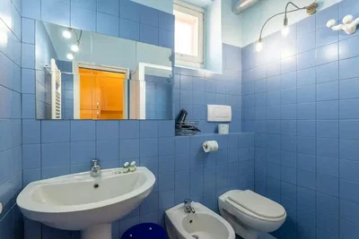 Salle de bain; carrelage, lumière naturelle