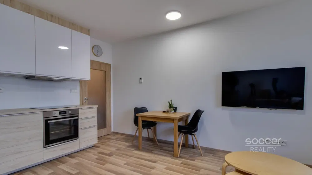 Cuisine; style moderne, parquet, lumière naturelle
