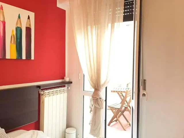 Camera da letto; luce naturale, vista