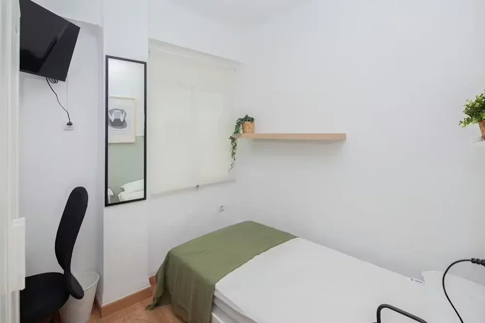 Schlafzimmer; tageslicht, moderner stil