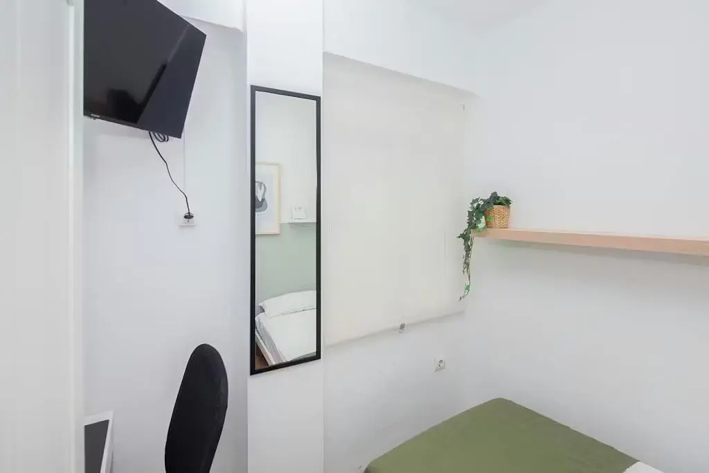 Schlafzimmer; tageslicht, moderner stil