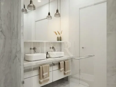 Banyo; fayans zemin, tadilatlı, doğal ışık