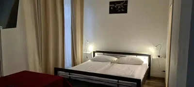 Yatak odası; doğal ışık, modern stil