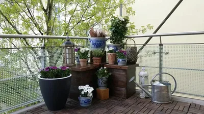 Balkon; prirodno svjetlo, pogled