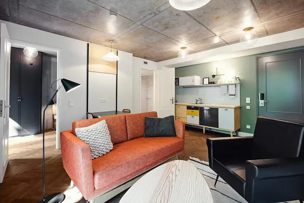 Wohnzimmer; moderner stil, tageslicht, renoviert