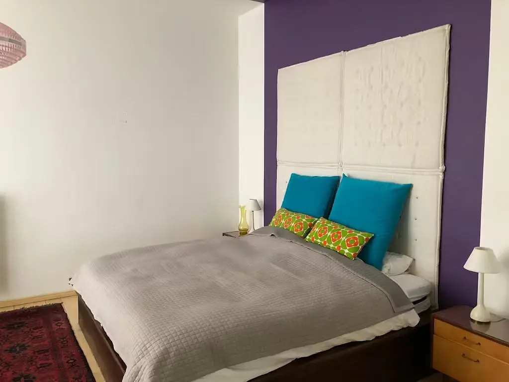 Schlafzimmer; tageslicht, moderner stil