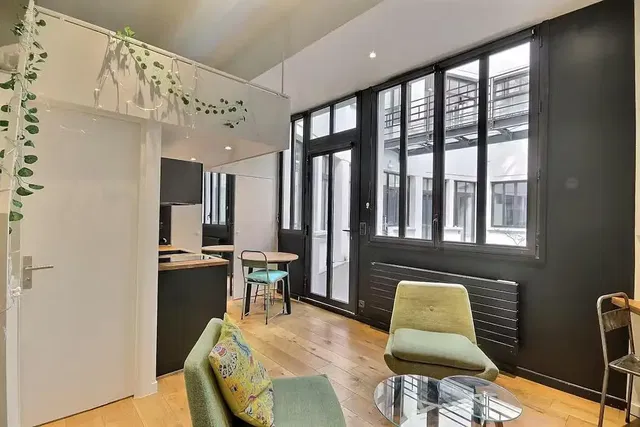 Wohnzimmer; blick, holzboden, tageslicht, moderner stil