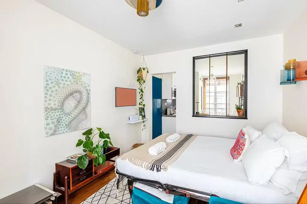 Chambre; lumière naturelle, style moderne