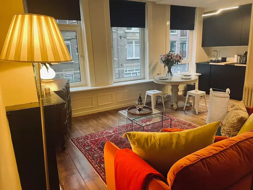 Salon; vue, lumière naturelle