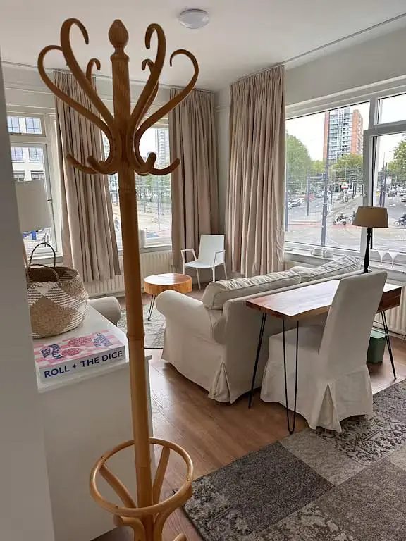 غرفة معيشة; إطلالة, ضوء طبيعي, أسلوب عصري