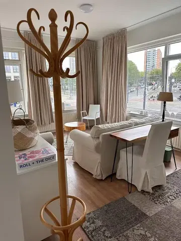 Sala de estar; vista, luz natural, estilo moderno