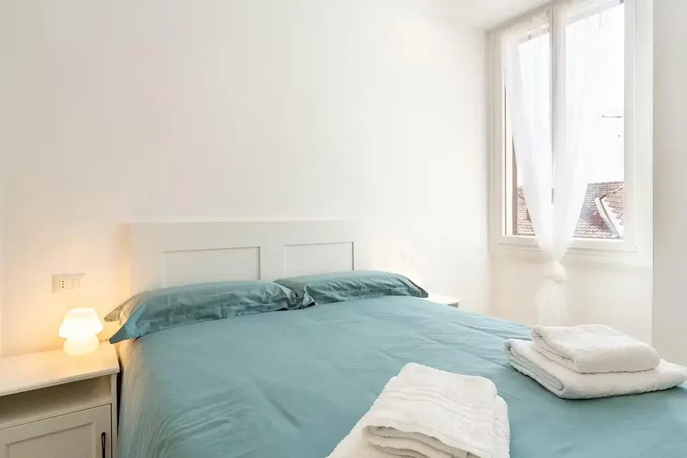 Schlafzimmer; tageslicht, moderner stil