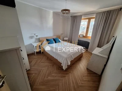 Chambre; parquet, lumière naturelle