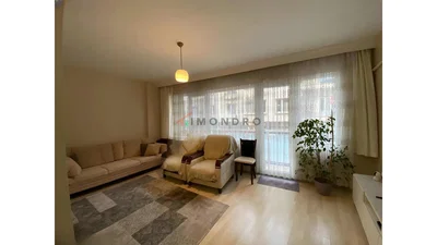 Oturma odası; doğal ışık, modern stil