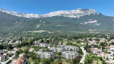 Haus und umgebung; blick