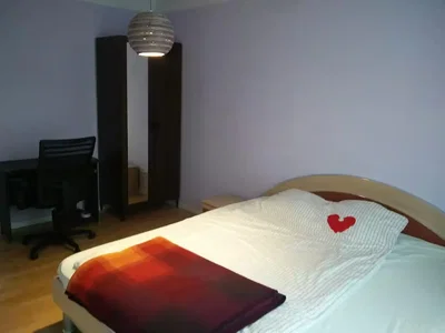 Chambre; parquet, lumière naturelle, style moderne
