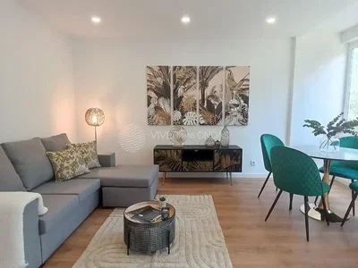 Wohnzimmer; tageslicht, moderner stil