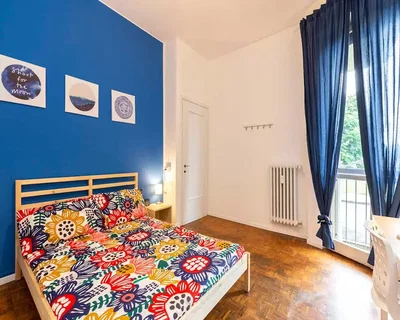 Yatak odası; doğal ışık, modern stil