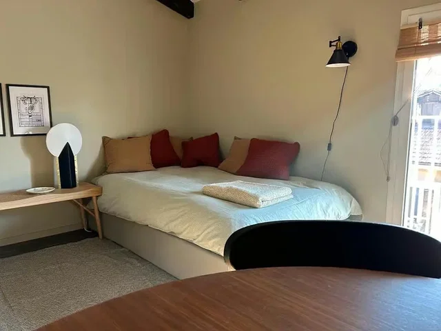 Quarto; luz natural, estilo moderno