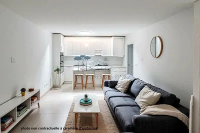 Oturma odası; doğal ışık, modern stil