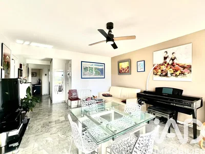 Wohnzimmer; tageslicht, moderner stil, fliesenboden