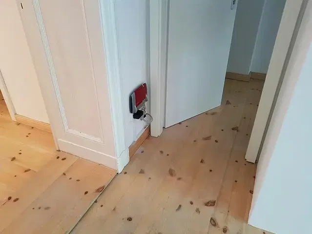 Sonstiges; holzboden, sicherheit