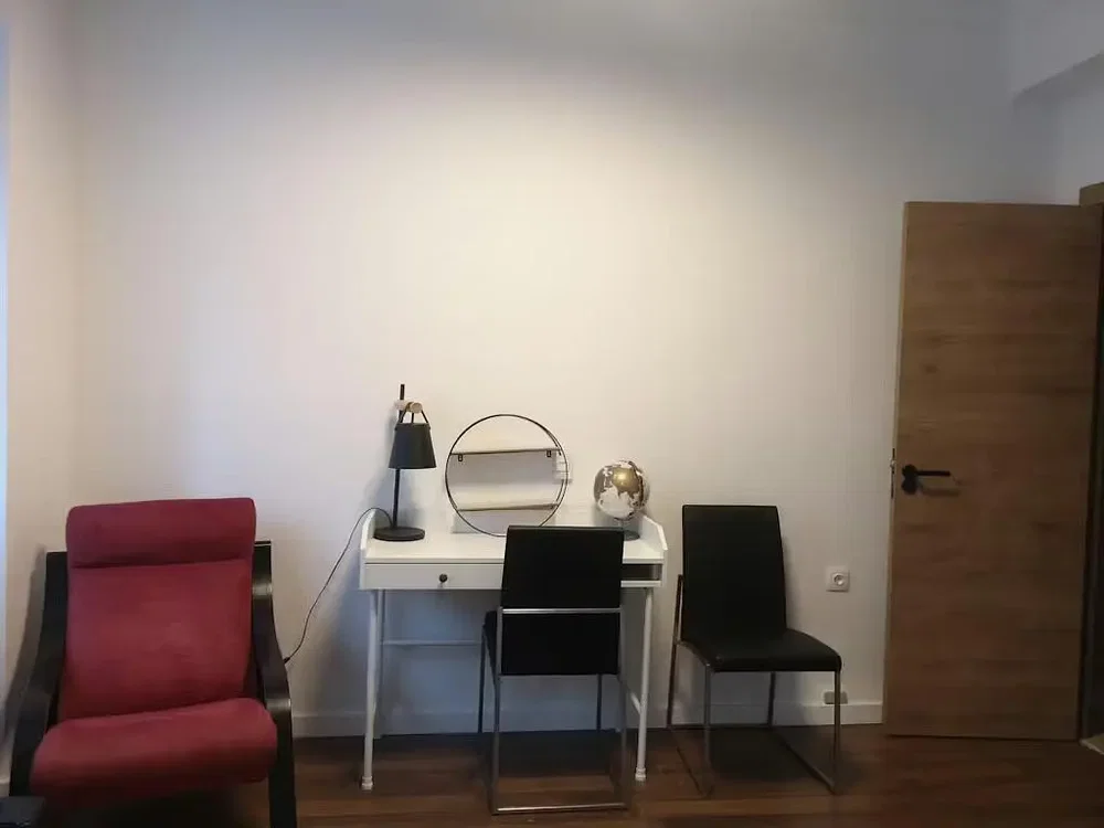 Yatak odası; modern stil, doğal ışık