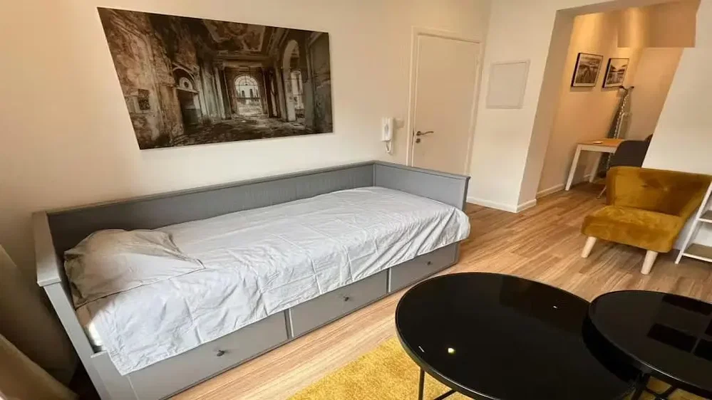 Camera da letto; luce naturale, stile moderno