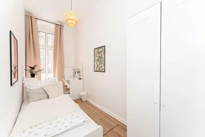 Camera da letto; luce naturale, stile moderno